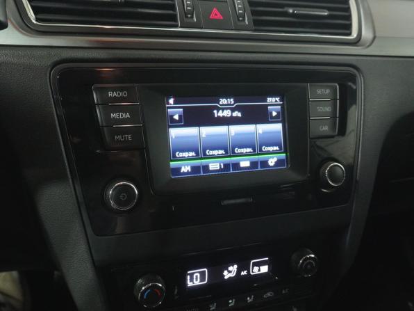 Skoda Rapid I с пробегом 2015 года, цена 1 055 000 рублей, 145600 км, лифтбек, Автокод Объявления