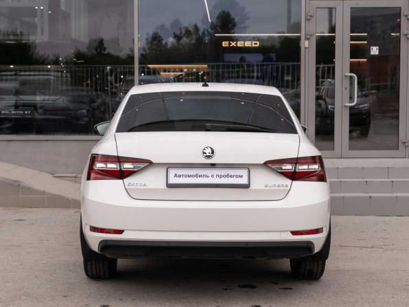 Skoda Superb III с пробегом 2018 года, цена 2 010 000 рублей, 124545 км, лифтбек, Автокод Объявления