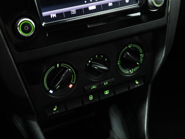 Skoda Rapid I Рестайлинг с пробегом 2018 года, цена 1 199 777 рублей, 165772 км, лифтбек, Автокод Объявления