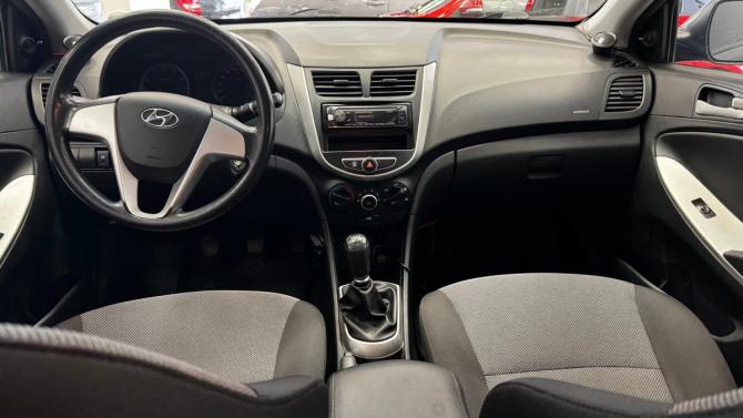 Hyundai Solaris I с пробегом 2011 года, цена 610 000 рублей, 147991 км, седан, Автокод Объявления