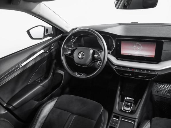 Skoda Octavia IV (A8) с пробегом 2021 года, цена 2 399 000 рублей, 117155 км, лифтбек, Автокод Объявления