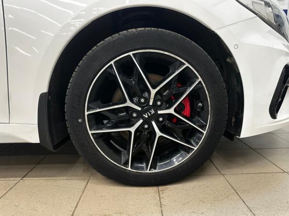 Kia Optima IV Рестайлинг с пробегом 2018 года, цена 1 990 000 рублей, 136497 км, седан, Автокод Объявления