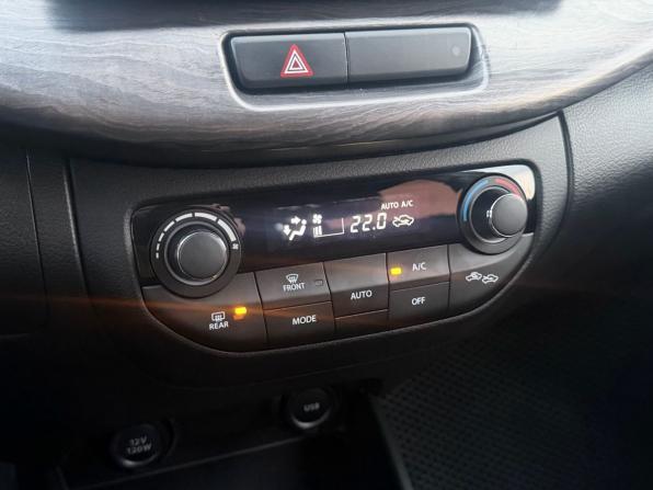 Suzuki Ertiga II с пробегом 2022 года, цена 1 699 000 рублей, 40374 км, компактвэн, Автокод Объявления