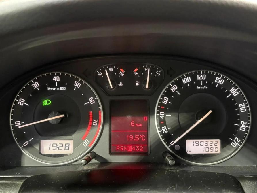 Skoda Superb I Рестайлинг Санкт-Петербург  - изображение 13