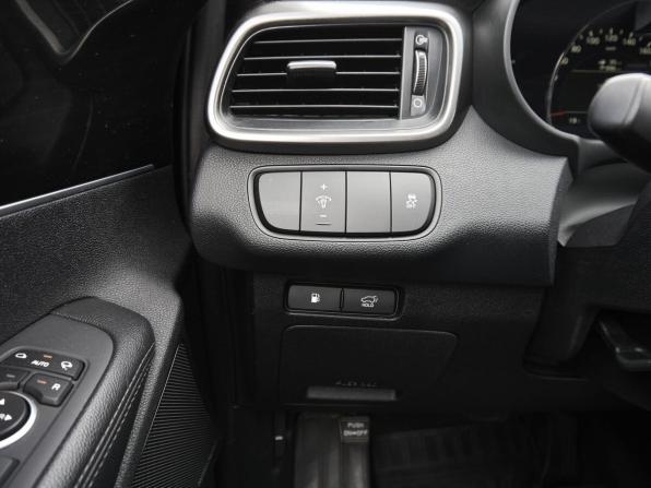Kia Sorento III Prime Рестайлинг с пробегом 2019 года, цена 3 048 900 рублей, 58000 км, внедорожник, Автокод Объявления