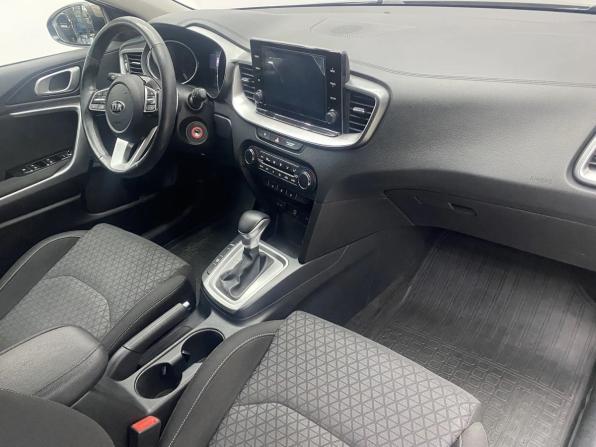 Kia Ceed III с пробегом 2020 года, цена 2 099 000 рублей, 31659 км, хэтчбек, Автокод Объявления