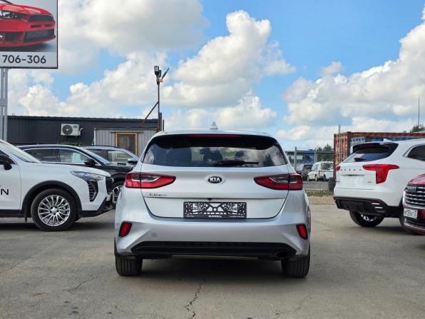 Kia Ceed III с пробегом 2018 года, цена 1 350 000 рублей, 99000 км, хэтчбек, Автокод Объявления
