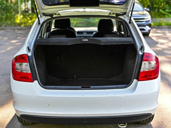 Skoda Rapid I с пробегом 2014 года, цена 540 000 рублей, 243752 км, лифтбек, Автокод Объявления