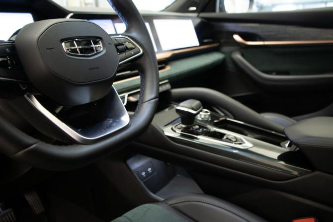 Geely Monjaro I с пробегом 2023 года, цена 2 970 000 рублей, 44316 км, внедорожник, Автокод Объявления