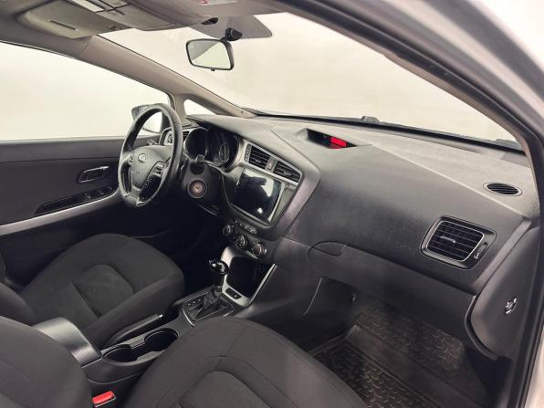 Kia Ceed II Рестайлинг с пробегом 2016 года, цена 962 000 рублей, 219527 км, хэтчбек, Автокод Объявления