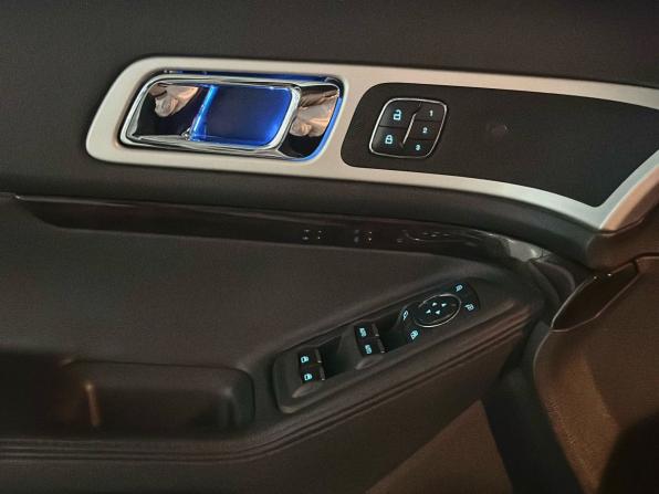 Ford Explorer V с пробегом 2015 года, цена 2 280 000 рублей, 103500 км, внедорожник, Автокод Объявления