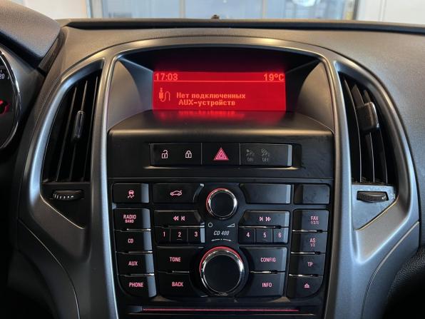 Opel Astra J Рестайлинг с пробегом 2013 года, цена 722 000 рублей, 176100 км, седан, Автокод Объявления