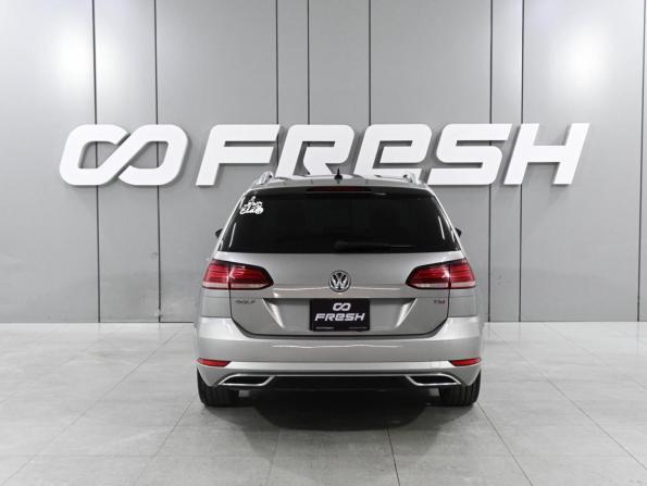 Volkswagen Golf VII Рестайлинг с пробегом 2018 года, цена 1 379 000 рублей, 258099 км, универсал, Автокод Объявления