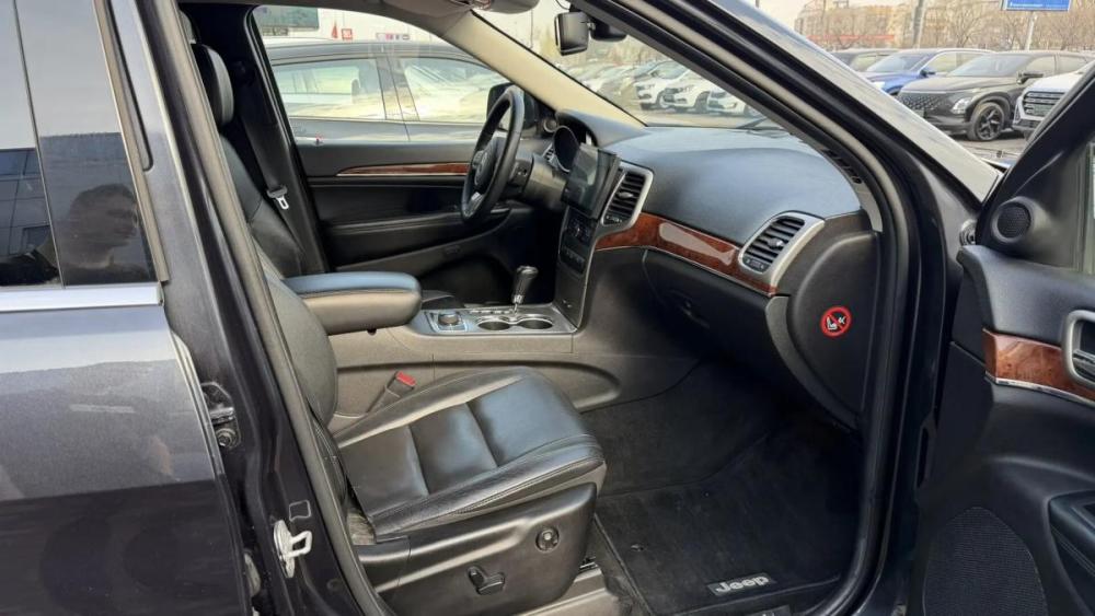 Jeep Grand Cherokee IV (WK2) Череповец  - изображение 13