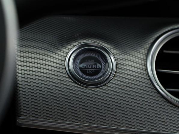 Mercedes-Benz E-Класс V (W213 S213 C238) с пробегом 2020 года, цена 3 199 050 рублей, 67343 км, седан, Автокод Объявления