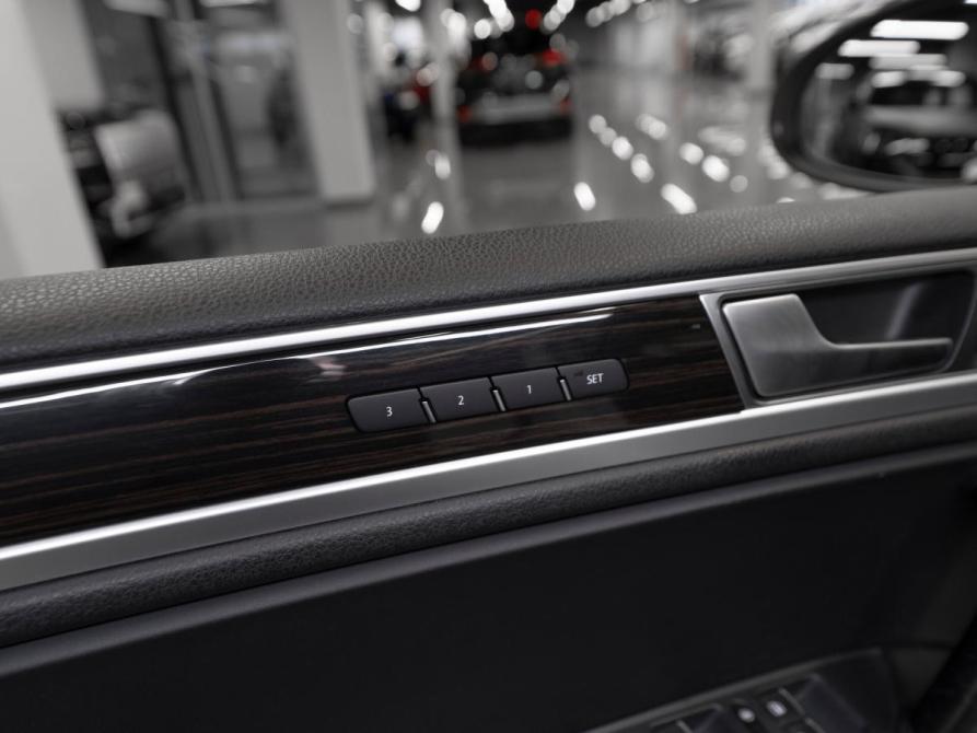 Volkswagen Touareg II Рестайлинг Москва  - изображение 20