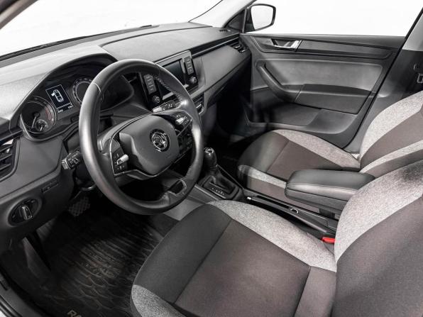 Skoda Rapid II с пробегом 2021 года, цена 1 590 000 рублей, 82251 км, лифтбек, Автокод Объявления
