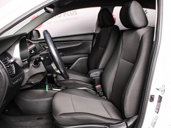 Kia Rio IV Рестайлинг с пробегом 2021 года, цена 1 660 000 рублей, 76000 км, хэтчбек, Автокод Объявления