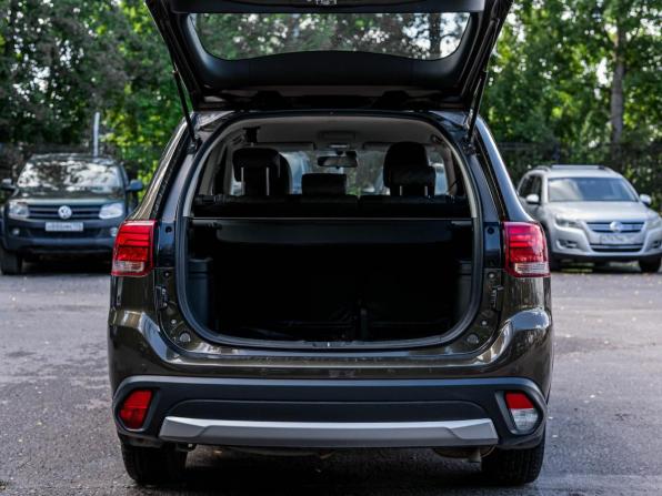 Mitsubishi Outlander III Рестайлинг 2 с пробегом 2018 года, цена 1 350 001 рубль, 204615 км, внедорожник, Автокод Объявления