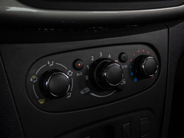 Renault Logan II Рестайлинг с пробегом 2022 года, цена 1 170 000 рублей, 81404 км, седан, Автокод Объявления