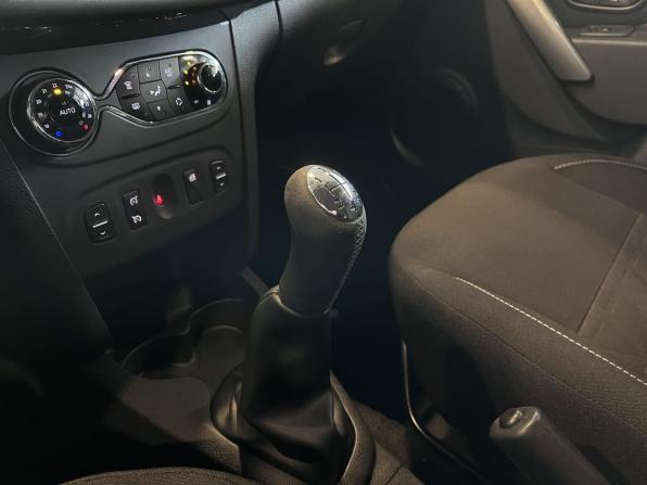 Renault Sandero II с пробегом 2016 года, цена 1 200 000 рублей, 80748 км, хэтчбек, Автокод Объявления