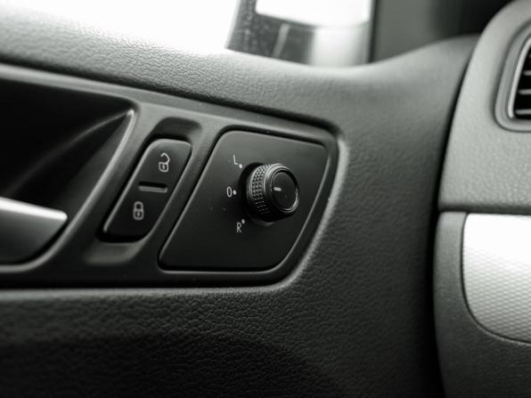 Volkswagen Jetta VI Рестайлинг с пробегом 2016 года, цена 1 400 000 рублей, 95042 км, седан, Автокод Объявления
