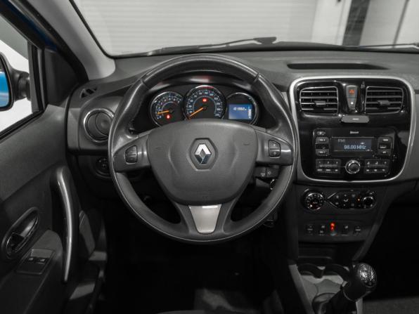 Renault Sandero II с пробегом 2018 года, цена 995 000 рублей, 101981 км, хэтчбек, Автокод Объявления