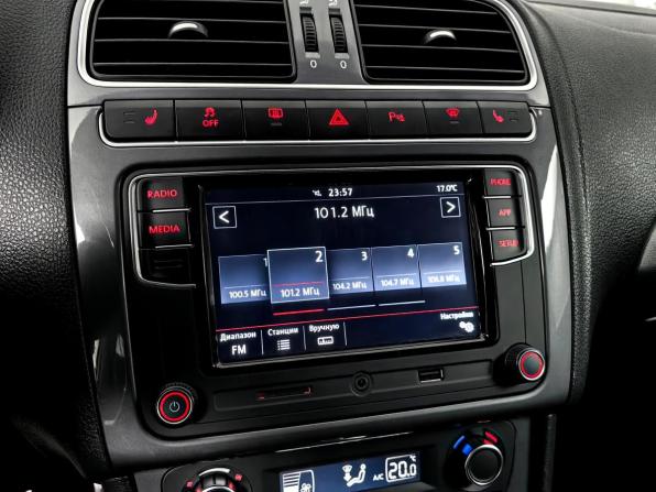 Volkswagen Polo V Рестайлинг с пробегом 2018 года, цена 1 275 000 рублей, 85339 км, седан, Автокод Объявления