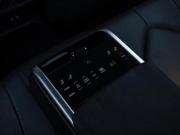 Toyota Camry VIII (XV70) с пробегом 2020 года, цена 2 835 000 рублей, 122101 км, седан, Автокод Объявления