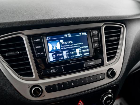Hyundai Solaris II с пробегом 2019 года, цена 1 550 000 рублей, 74000 км, седан, Автокод Объявления