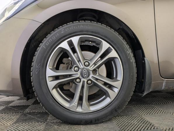 Kia Ceed II Рестайлинг с пробегом 2015 года, цена 1 175 000 рублей, 137553 км, универсал, Автокод Объявления