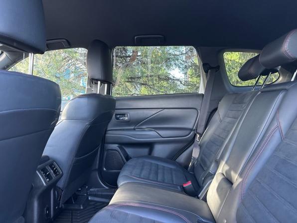 Mitsubishi Outlander III Рестайлинг 3 с пробегом 2021 года, цена 2 499 000 рублей, 128126 км, внедорожник, Автокод Объявления