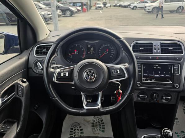 Volkswagen Polo V Рестайлинг с пробегом 2018 года, цена 1 149 995 рублей, 83644 км, седан, Автокод Объявления