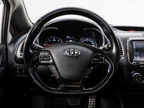 Kia K3 I Рестайлинг с пробегом 2016 года, цена 1 599 000 рублей, 152167 км, седан, Автокод Объявления
