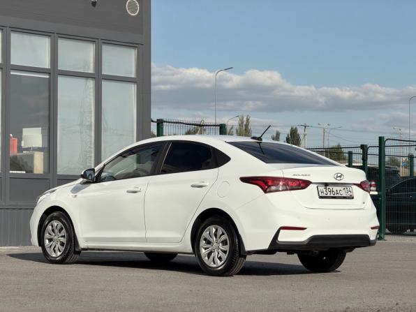 Hyundai Solaris II с пробегом 2018 года, цена 1 497 000 рублей, 126350 км, седан, Автокод Объявления