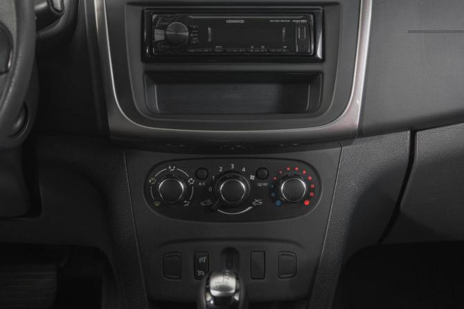 Renault Sandero II с пробегом 2017 года, цена 999 000 рублей, 134000 км, хэтчбек, Автокод Объявления