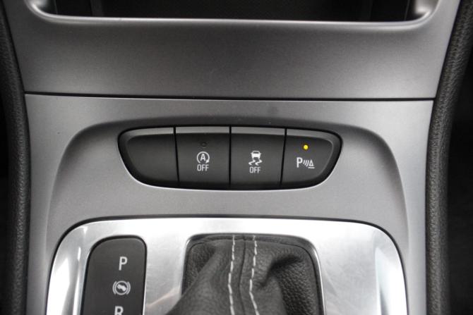 Opel Astra K Рестайлинг с пробегом 2020 года, цена 1 400 000 рублей, 109314 км, универсал, Автокод Объявления