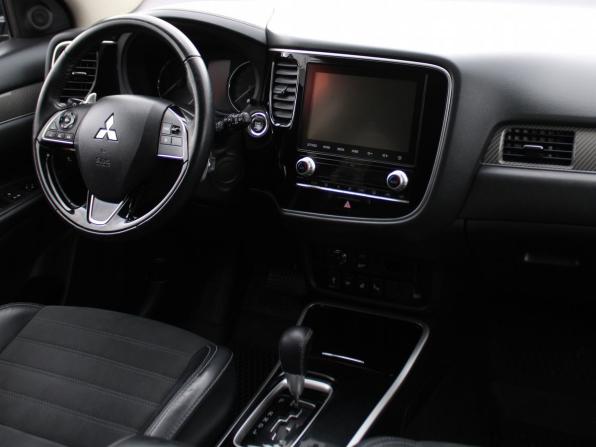 Mitsubishi Outlander III Рестайлинг 3 с пробегом 2021 года, цена 2 959 000 рублей, 73741 км, внедорожник, Автокод Объявления