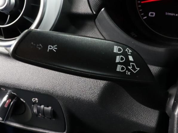Audi A1 I (8X) с пробегом 2011 года, цена 949 000 рублей, 209561 км, хэтчбек, Автокод Объявления