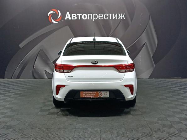 Kia Rio IV с пробегом 2019 года, цена 1 270 000 рублей, 76934 км, седан, Автокод Объявления