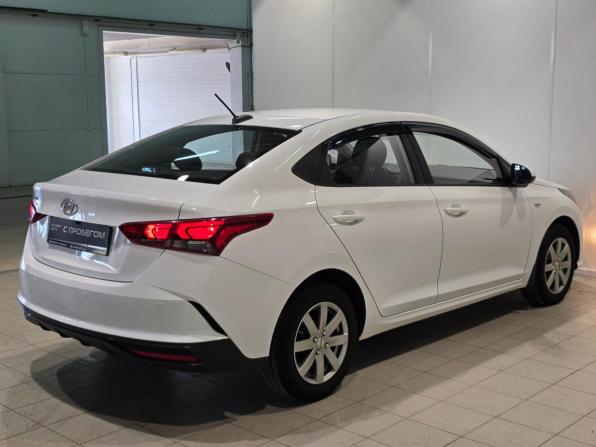 Hyundai Solaris II Рестайлинг с пробегом 2021 года, цена 1 820 000 рублей, 32330 км, седан, Автокод Объявления