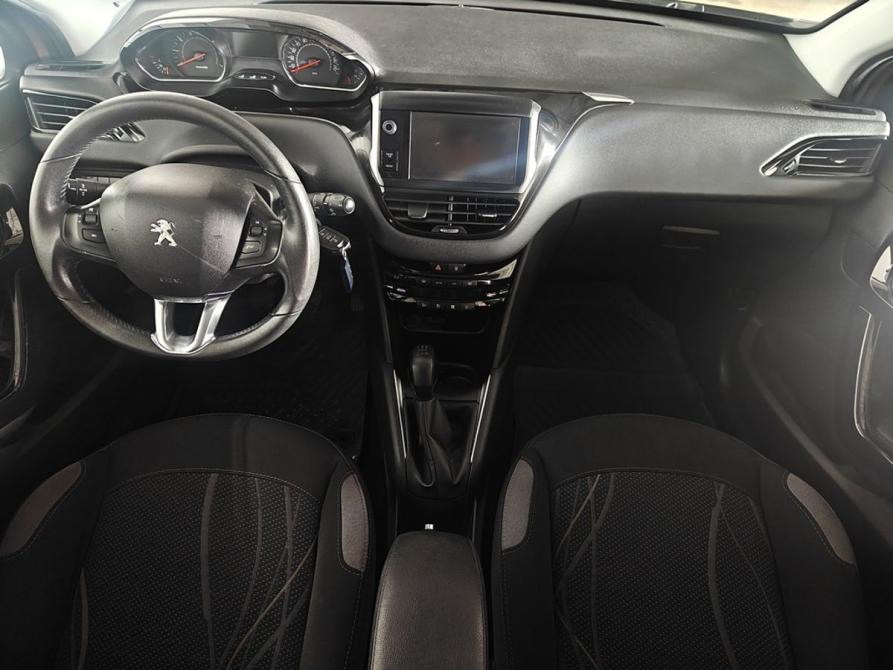 Peugeot 208 I Москва  - изображение 9