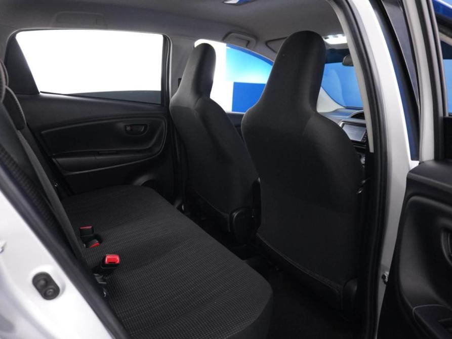 Toyota Vitz III (XP130) Рестайлинг 2 Москва  - изображение 11