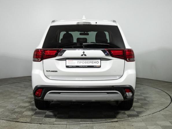 Mitsubishi Outlander III Рестайлинг 3 с пробегом 2019 года, цена 2 199 700 рублей, 80038 км, внедорожник, Автокод Объявления