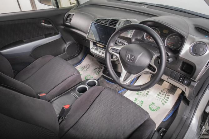 Honda Stream II Рестайлинг с пробегом 2013 года, цена 1 299 000 рублей, 170610 км, компактвэн, Автокод Объявления