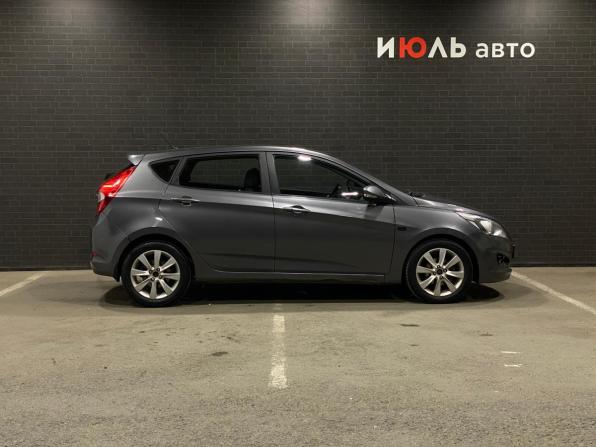Hyundai Solaris I Рестайлинг с пробегом 2015 года, цена 990 000 рублей, 122306 км, хэтчбек, Автокод Объявления