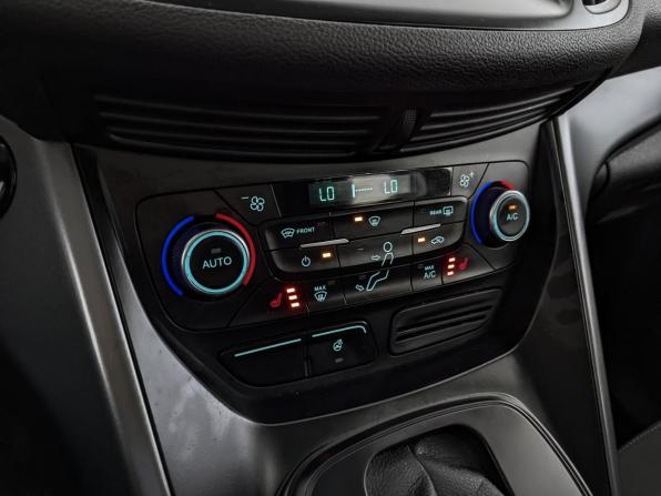 Ford Kuga II Рестайлинг с пробегом 2018 года, цена 1 795 000 рублей, 96115 км, внедорожник, Автокод Объявления