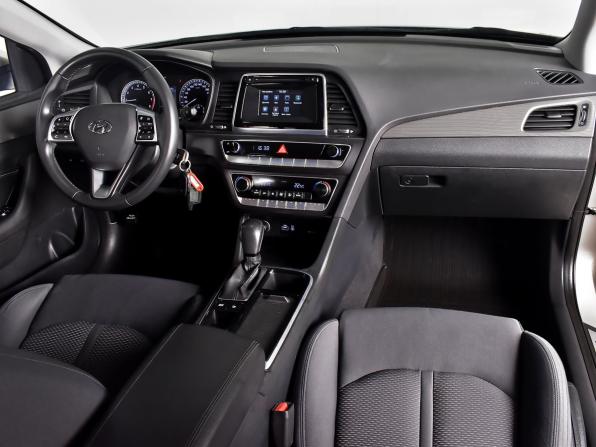 Hyundai Sonata VII (LF) Рестайлинг с пробегом 2018 года, цена 1 295 000 рублей, 91432 км, седан, Автокод Объявления