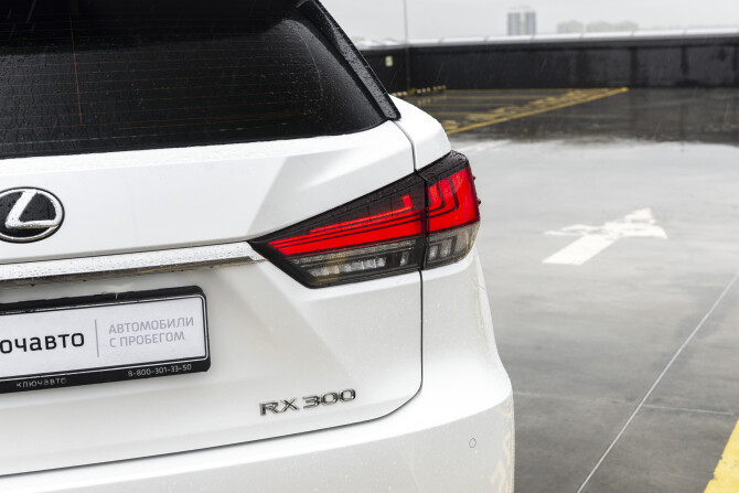 Lexus RX IV Рестайлинг с пробегом 2019 года, цена 4 549 000 рублей, 98000 км, внедорожник, Автокод Объявления