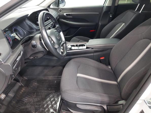 Hyundai Sonata VIII (DN8) с пробегом 2021 года, цена 2 400 000 рублей, 67346 км, седан, Автокод Объявления